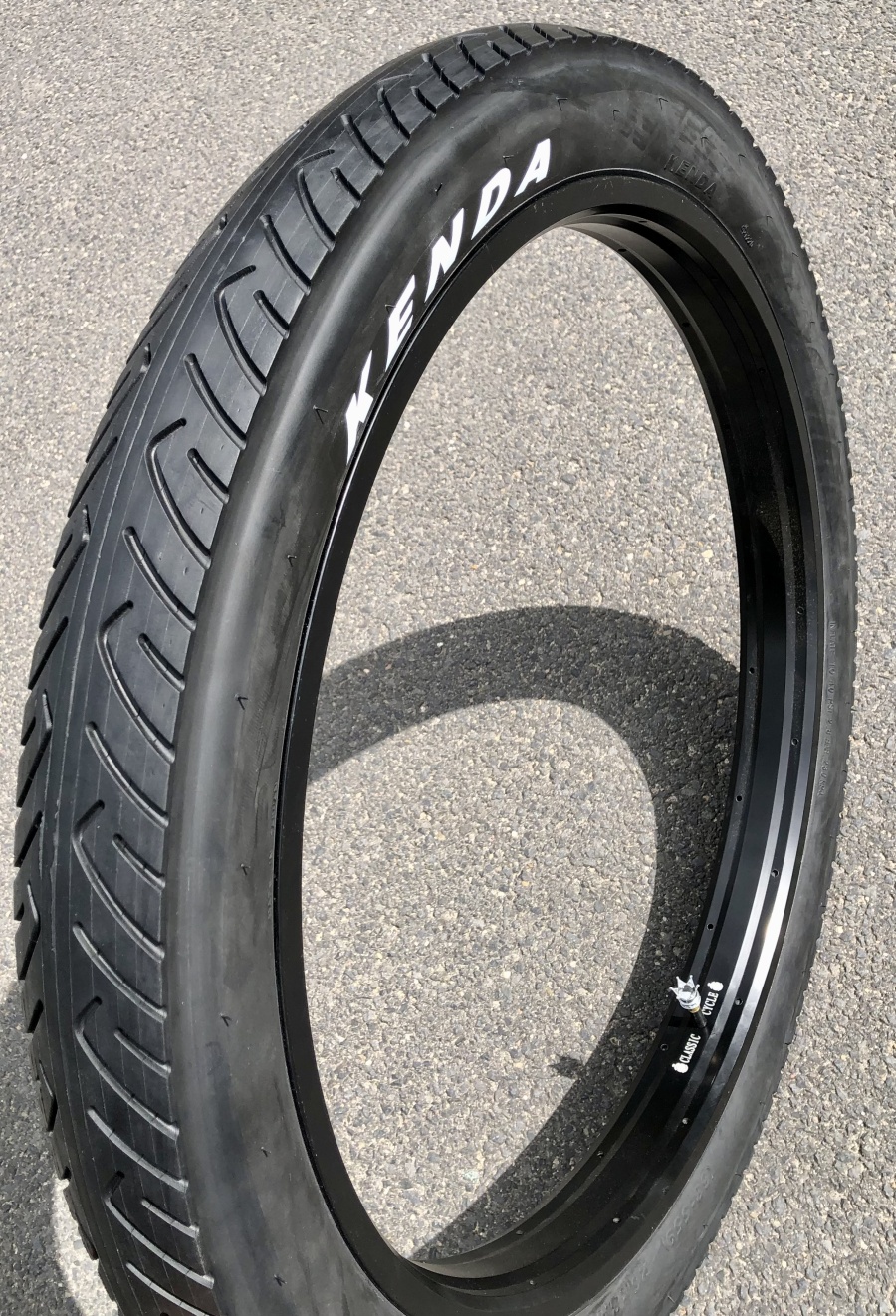 kenda_kraze_26x3-0_26x3_-motorradprofil_motorbike_pattern_bicycle_tire_classic-cycle_classic_cycle_4